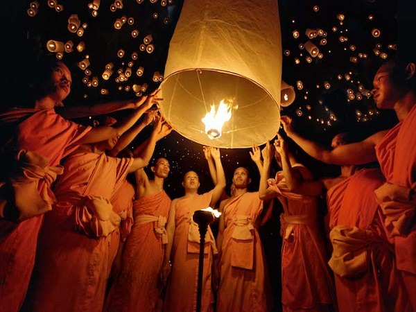 In Thailand, the Mid-Festival is the Pray-Moon Festival 