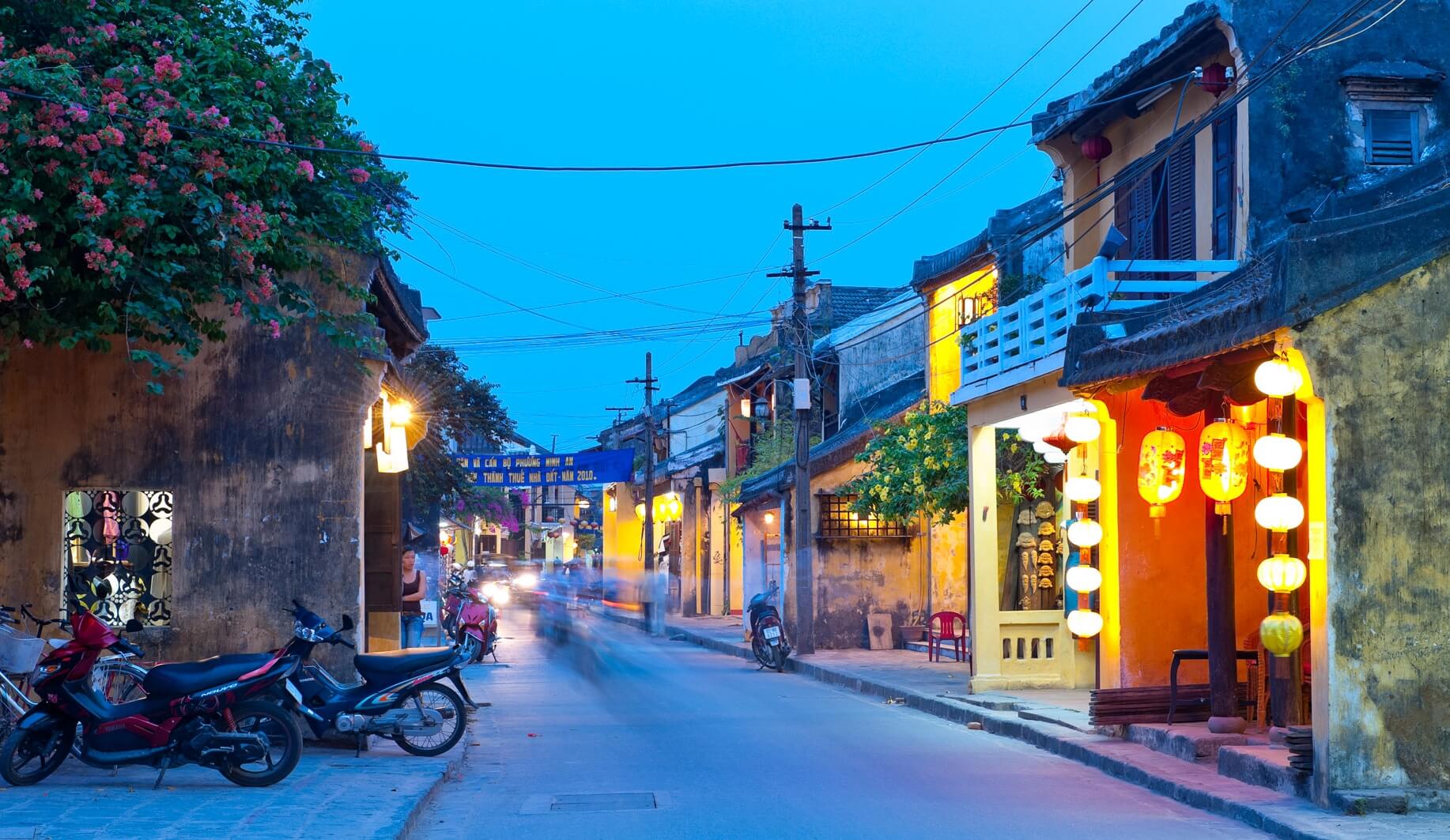How to Travel from Ho Chi Minh City to Hoi An 4