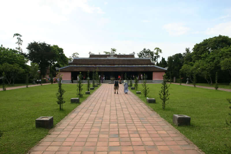Thien Mu Pagoda 4
