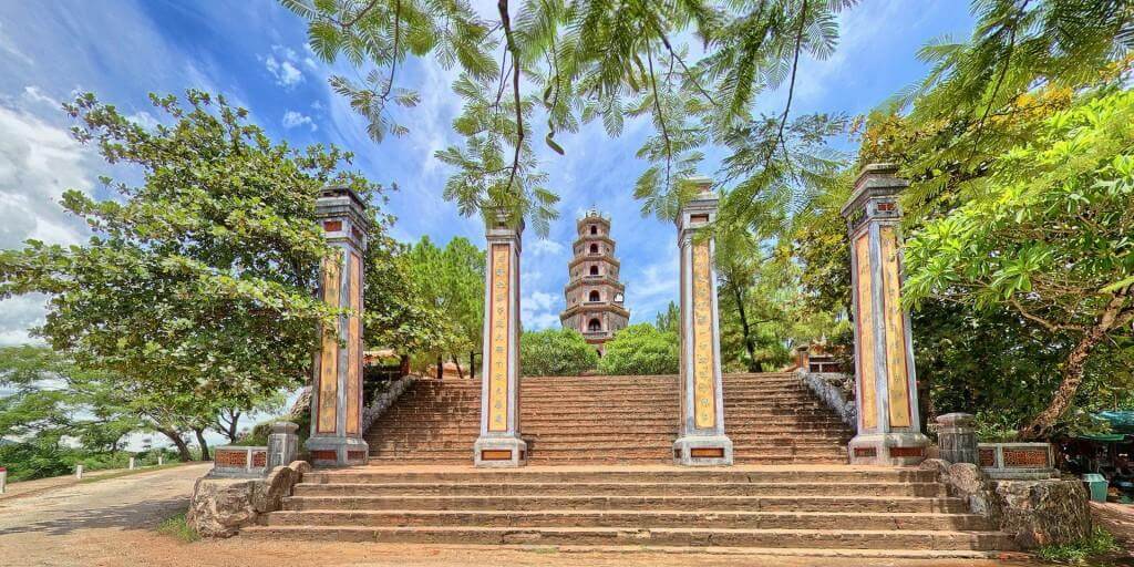 Thien Mu Pagoda 2