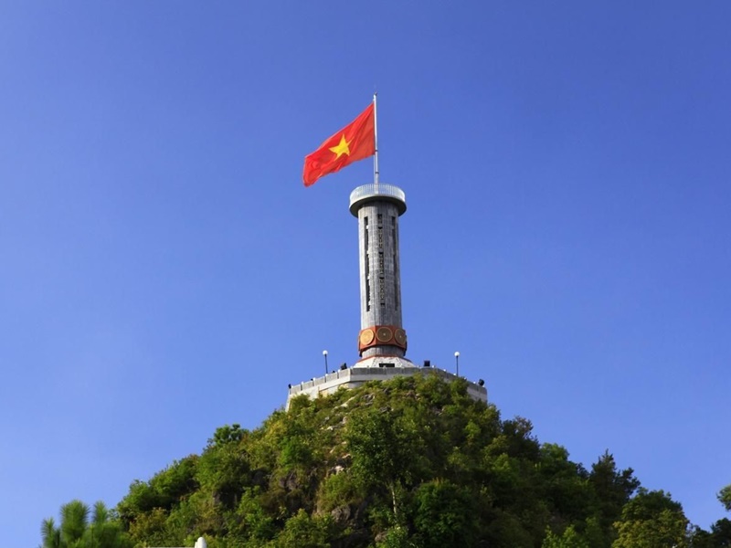 Flagpole at Lung Cu