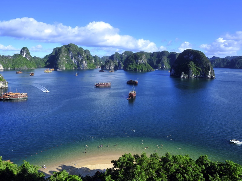 Halong Bay - The world heritage site