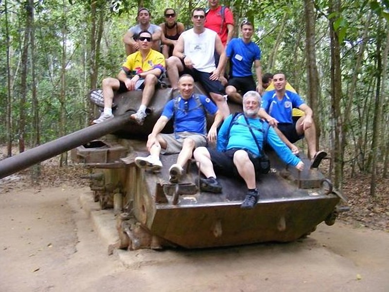 Halbtagestour zu den historischen Tunnel Cu Chi 