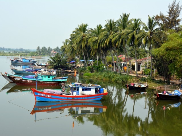Sonnenuntergang Bootsfahrt auf dem Thu Bon Fluss - Hoian