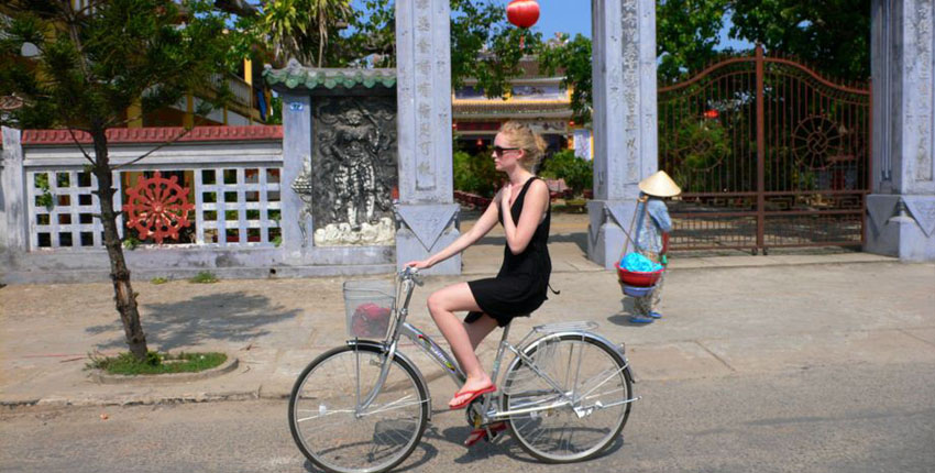Hue Biking Tour - Visit Thuy Bieu Eco village