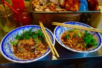 Stroll around Hanoi Old Quarter with 5 Not-to-be-missed Foods
