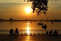 West Lake – The Moment of Tranquility Admist the Bustling City